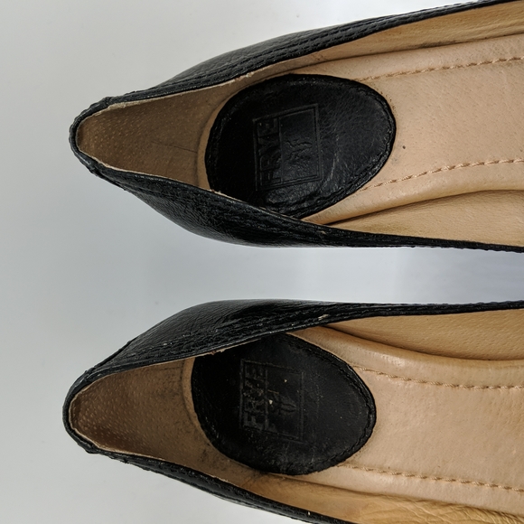 Frye Regina Studded Black 4" Pumps. Size 9M - Picture 4 of 9